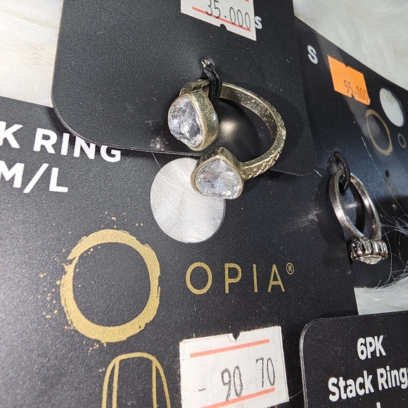 Multiple New‎ Rings - Picture 7 of 7